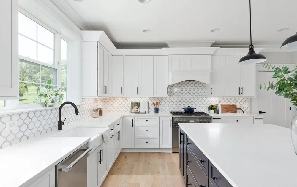 White kitchen: marble + brass: Allure Galaxy